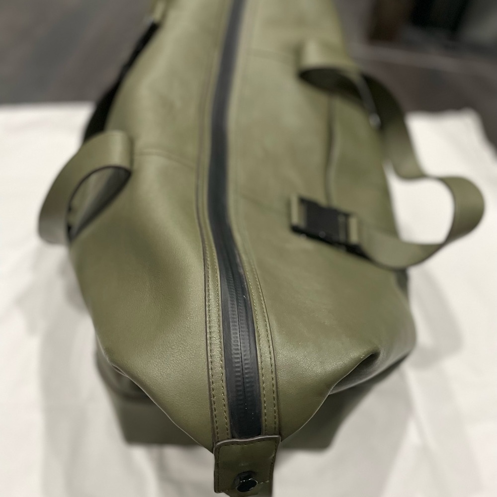 Uri Minkoff Waverly Weekend bag in Salvia Sauge - Picture 3 of 5